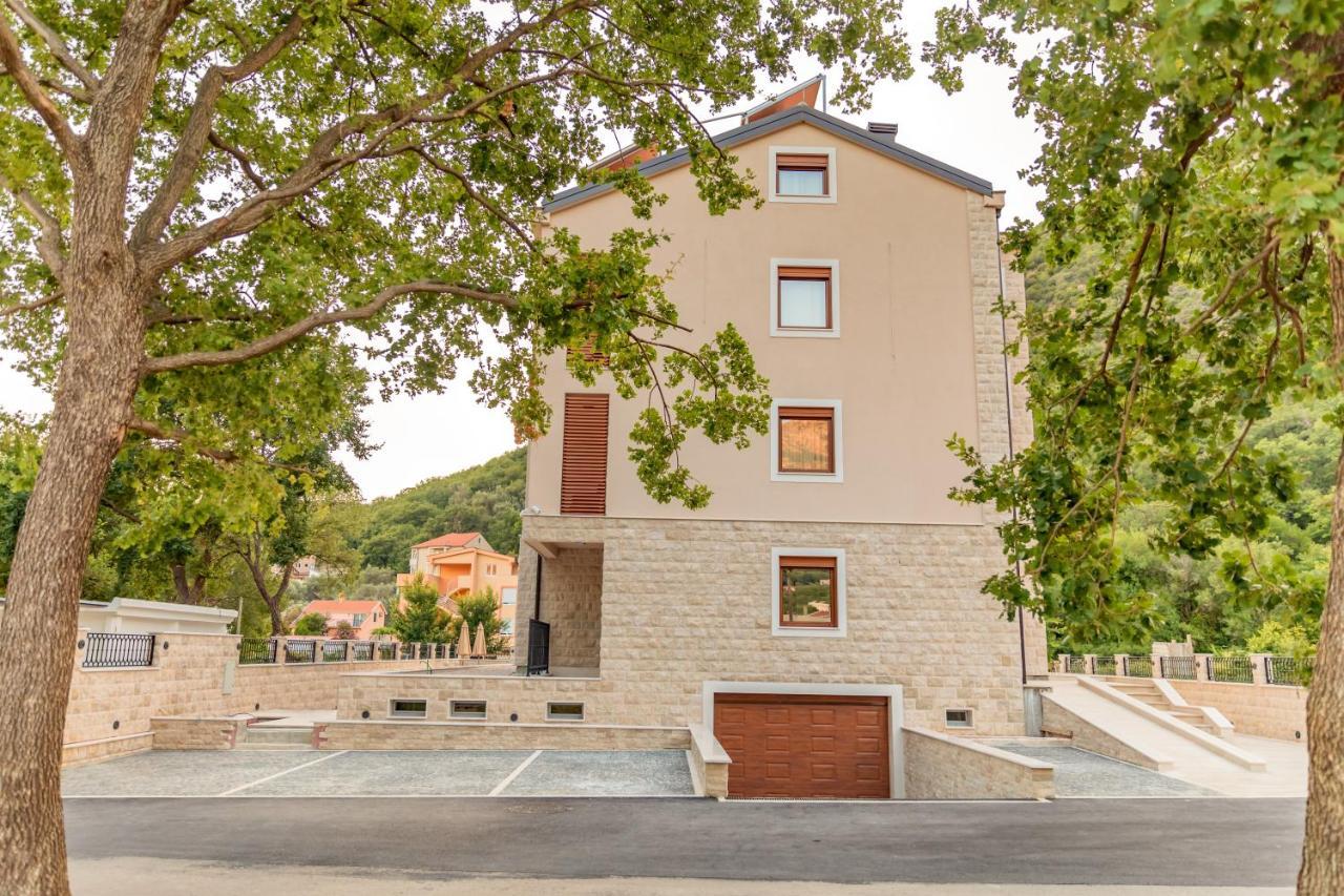 Luxury Apartments Queen Petrovac Exterior photo