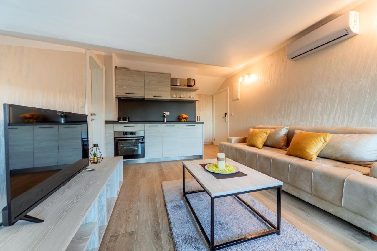 Luxury Apartments Queen Petrovac Exterior photo