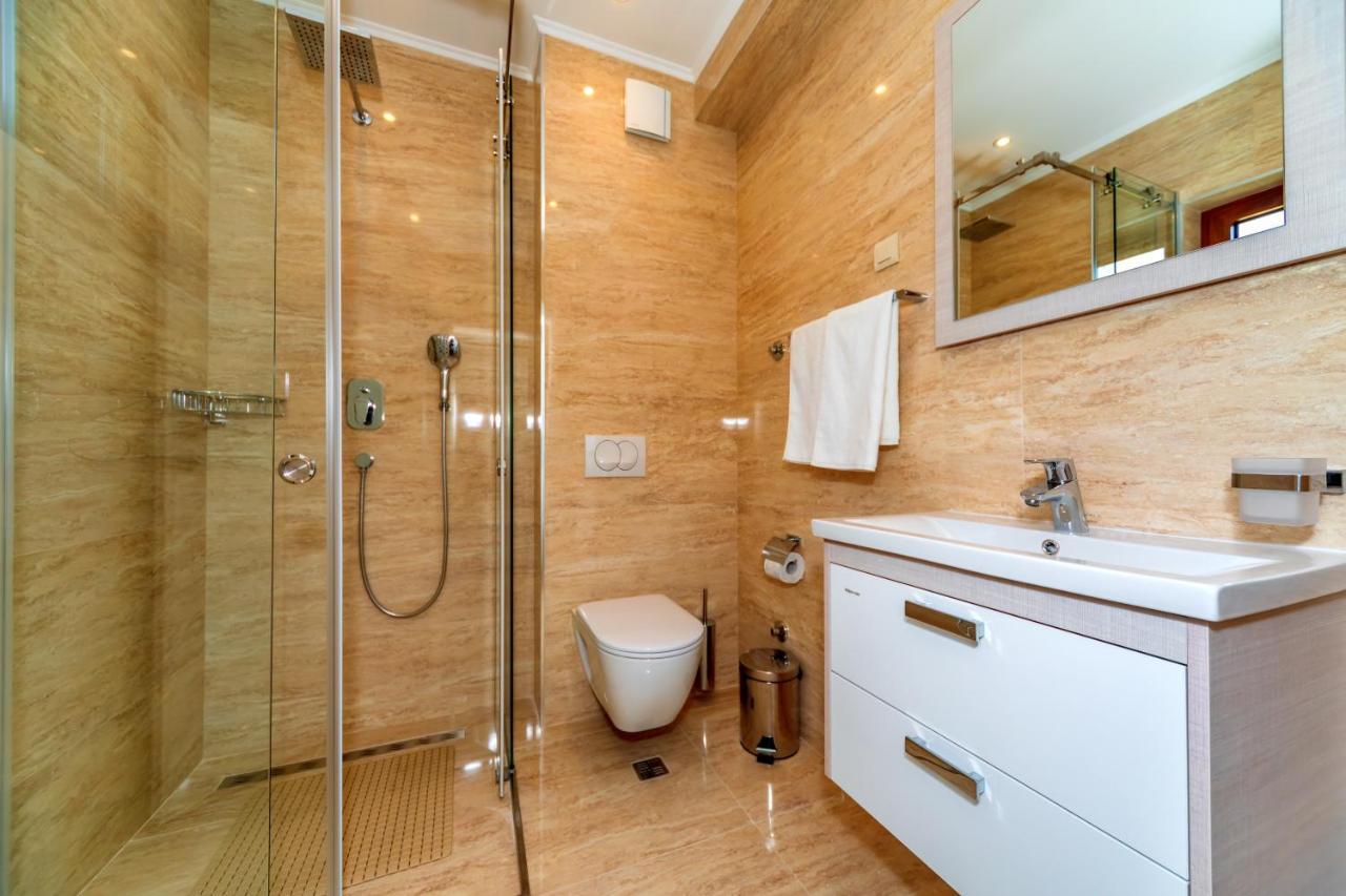 Luxury Apartments Queen Petrovac Exterior photo